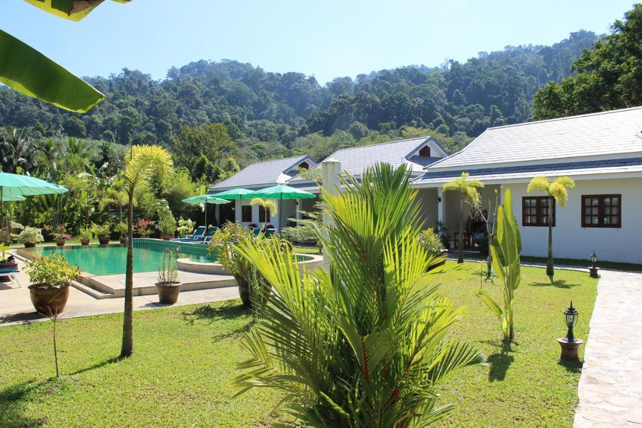 Villa Colina Khao Lak Rooms And Bungalows - Adults Only Exterior photo